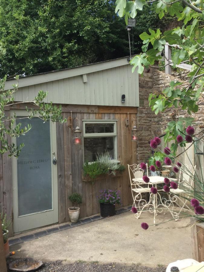 Lavender Cottage Gloucester Exterior photo